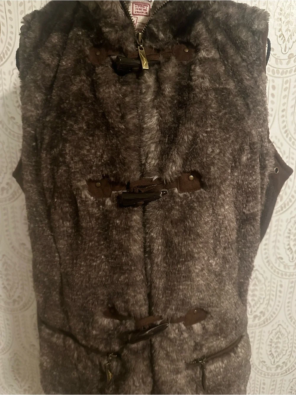 Montana Co plush brown